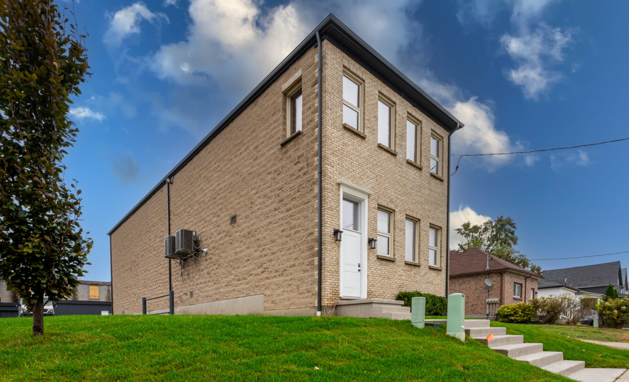 Makaduba project in Simcoe St, London ONn